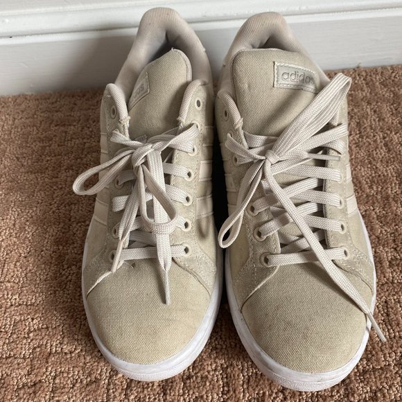 8.5Adidas Cream Canvas Sneakers - Picture 1 of 5